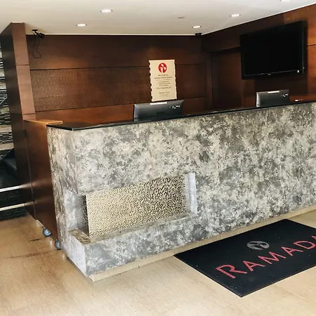 Ramada By Wyndham Staten Island-2