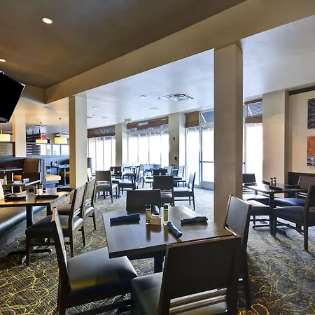 Holiday Inn Detroit Metro Airport By Ihg-3