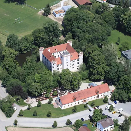Schlossparkhotel Mariakirchen-2