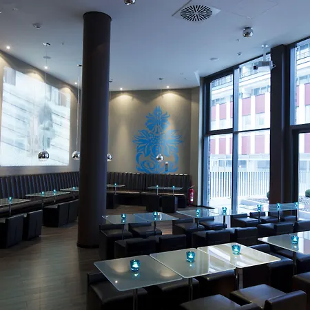 Motel One Berlin-Spittelmarkt-3