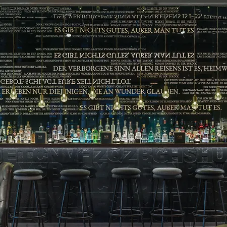Motel One Dresden-Palaisplatz-3
