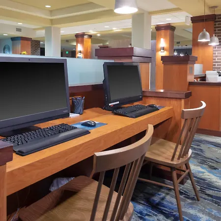 Fairfield Inn & Suites By Marriott Wichita Downtown-2