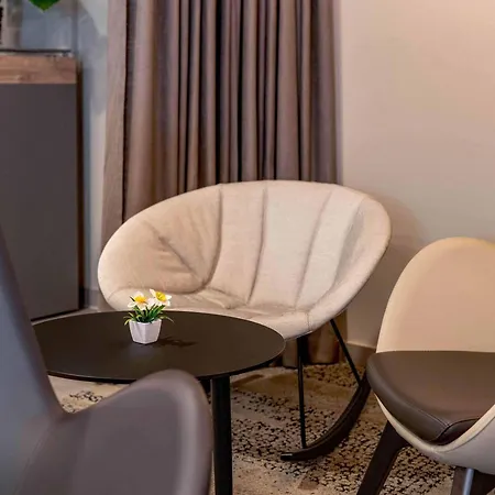 B&B Hotel Muenchen-Putzbrunn-2