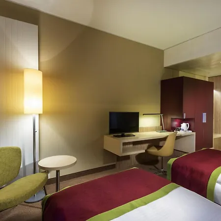 Moevenpick Hotel Frankfurt City Messe-3