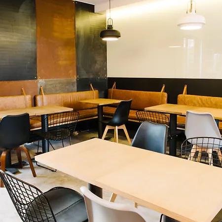 Atypik Hotel & Spa Clichy - Urban Style-3