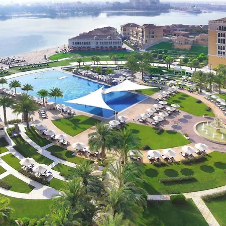 The Ritz-Carlton Abu Dhabi, Grand Canal-2