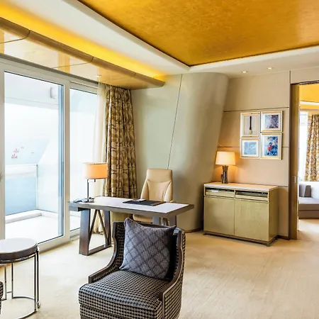 Sheraton Huzhou Taihu Lake Hot Spring Resort & Spa-3