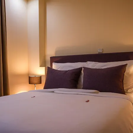 Hotel M-3