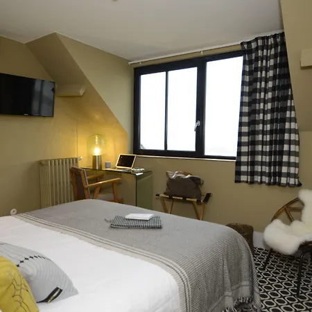 Hotel Les Pilotes-3