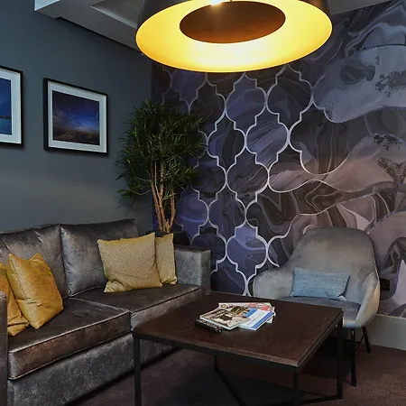 Malmaison Reading-3