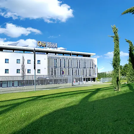 One Hotel&Restaurant-2