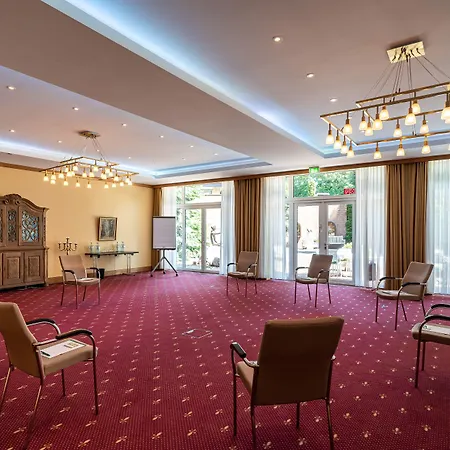 Waldhotel Tannenhaeuschen-2