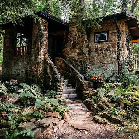 Landoll'S Mohican Castle-3