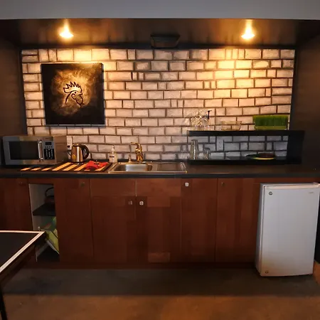 Black Rooster Guesthouse-2