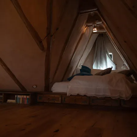 Castelul De Lut - Eco Boutique Guesthouse (Adults Only)-2