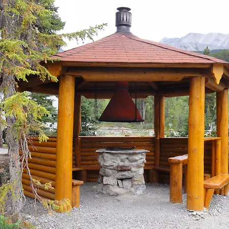 Northern Rockies Lodge-3