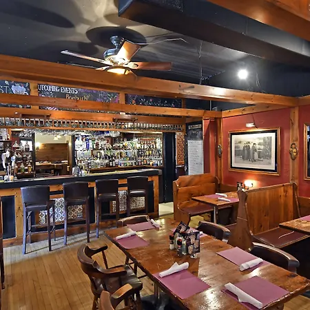 The Country Inn Of Berkeley Springs-3