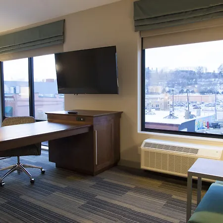 Hampton Inn & Suites St. Paul Downtown-3