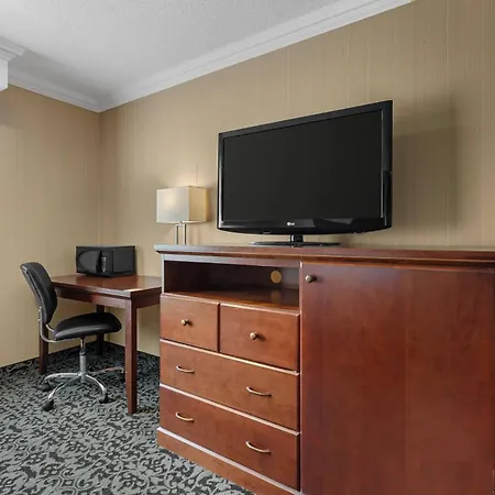 Quality Inn & Conference Centre-3