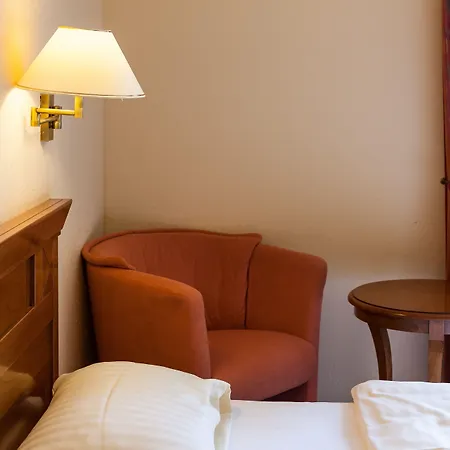 Hotel Garni Schlossgarten-2