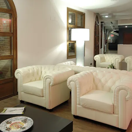 Hotel Cienbalcones-3