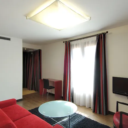 Hotel Cienbalcones-2