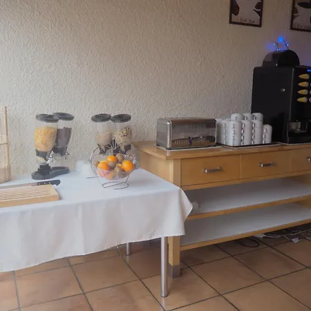 Brit Hotel Confort Castres-2