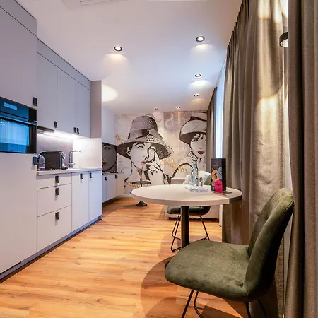 Hotel Am Triller - Hotel & Serviced Apartments - Pool & Relax Lounge-2