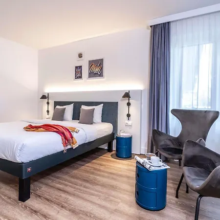 Ibis Styles Hamburg Alster City-3