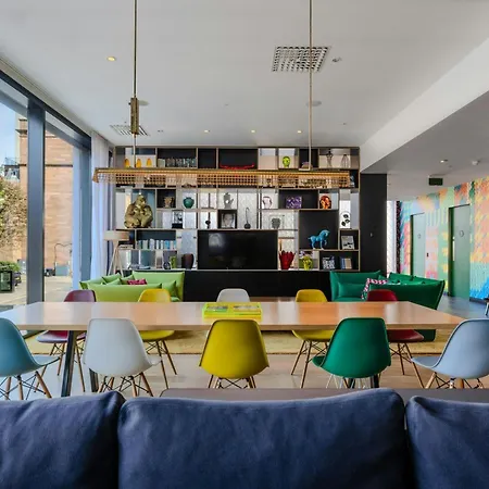 citizenM Glasgow-3