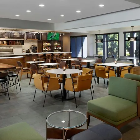 Courtyard By Marriott Perimeter Center-2
