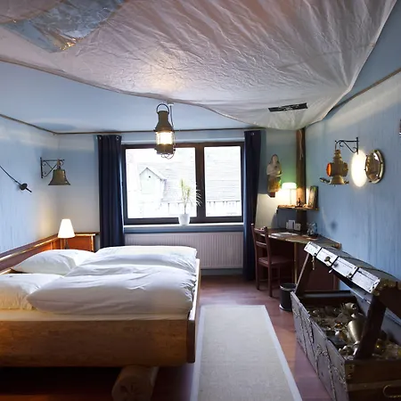 Hotel Goldflair Am Rathaus-3