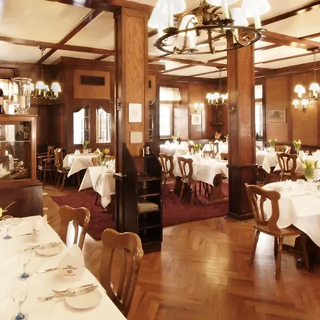 Hotel Schwarzwaelder Hof-3