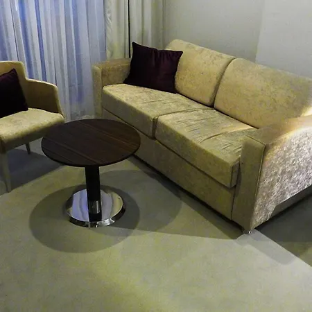 Hotel Abc-3