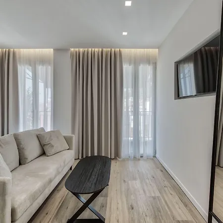 Bitzaro Boutique Hotel-2