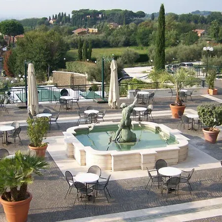 Lh Hotel Domus Caesari-3