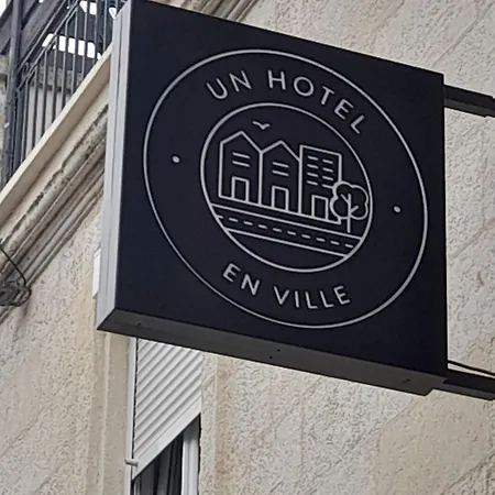 Un Hôtel En Ville-3