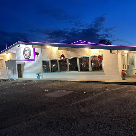 Motel Boutique By Wolf Inn-3