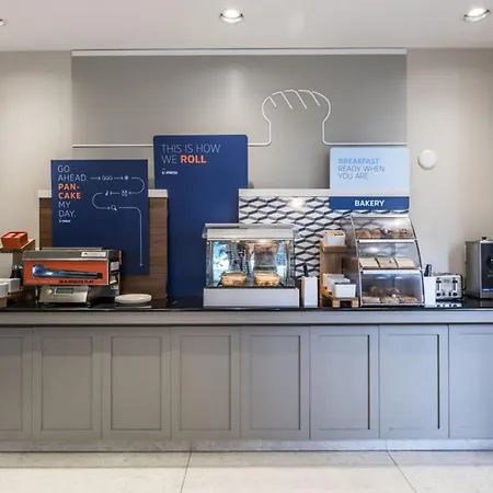 Holiday Inn Express Calgary South By Ihg-2