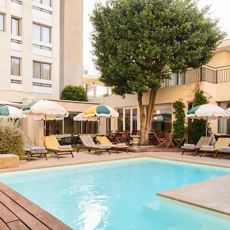 Maison Des Ambassadeurs, A Small Luxury Hotels-3