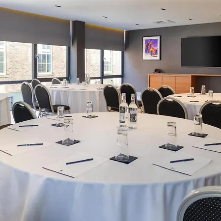 Doubletree By Hilton Belfast City Ten Square-2