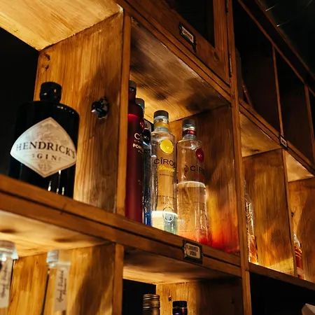 The Duke Of Edinburgh Hotel & Bar-3