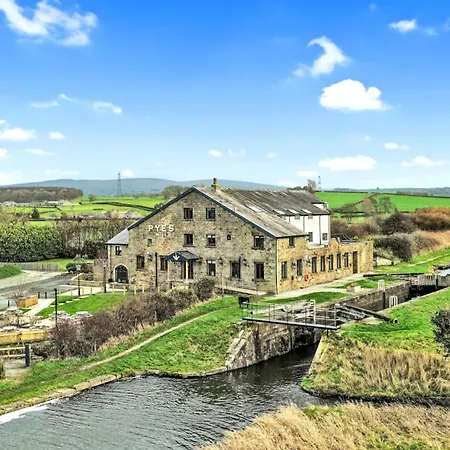 Pyes Mill Hotel Lancaster-2