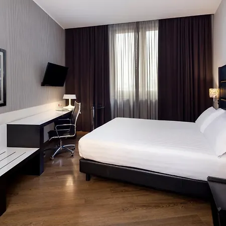 Holiday Inn Genoa City By Ihg-3