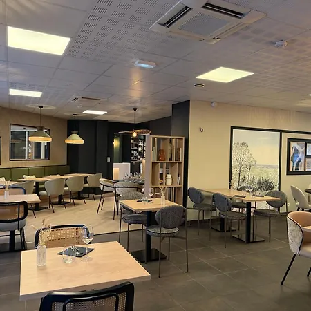 Brit Hotel Saint-Meen-Le-Grand En Broceliande-3