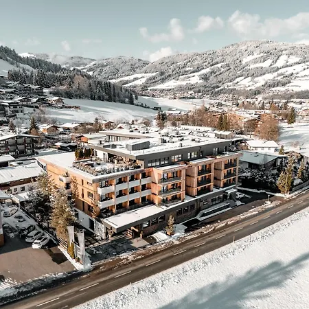AlpenParks Hotel&Apartment Taxacher-3