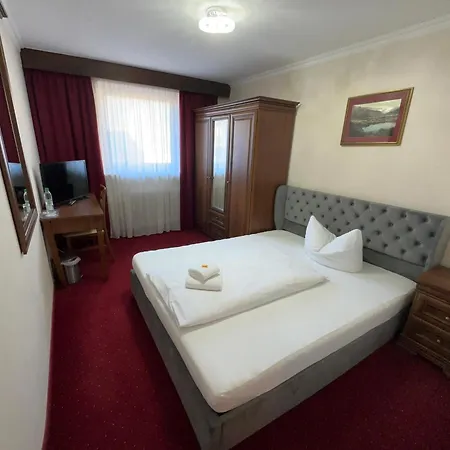 Hotel Gundl Alm-3