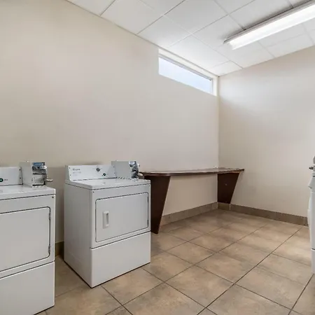 Hawthorn Suites By Wyndham Lubbock-2