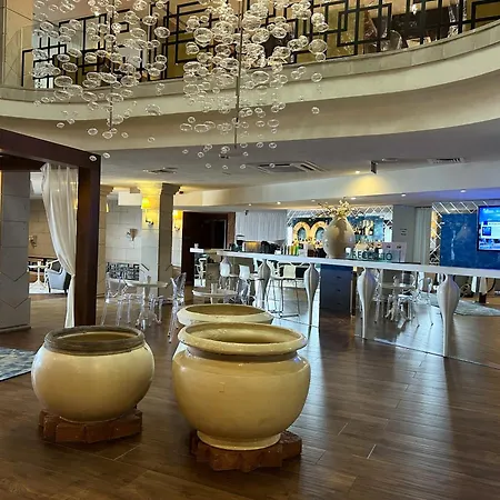 Hotel Cascade Resort & Spa-2