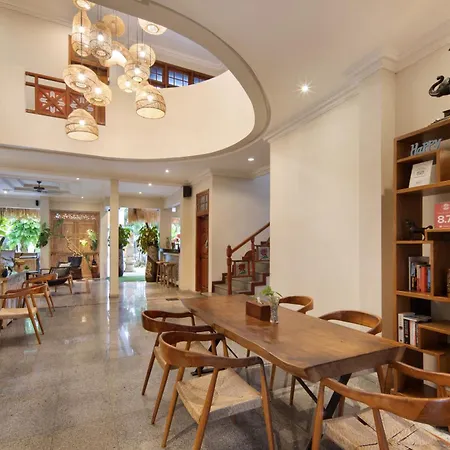 18 Suite Villa Kuta-2